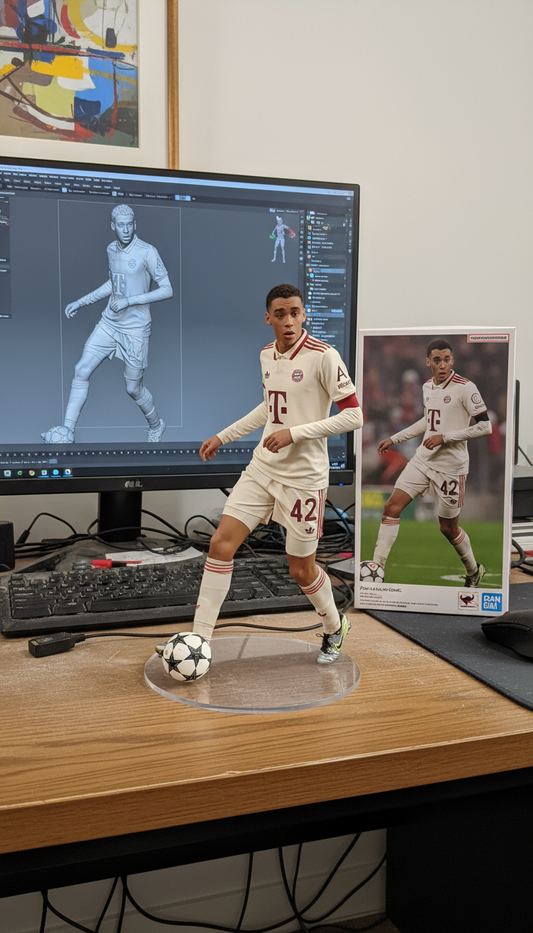 Musiala Collectible Figurine | Bayern München